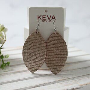 🆕 Keva Style Crozet Rose Earrings